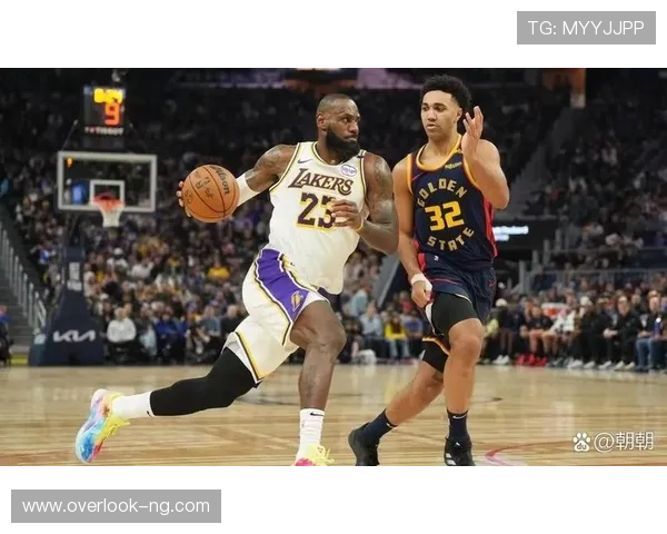 浓眉复出助力湖人击败勇士 詹姆斯三双助攻全场引领胜利