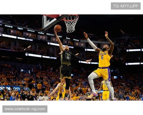 湖人大战勇士悬念升级詹姆斯关键时刻力助球队取胜